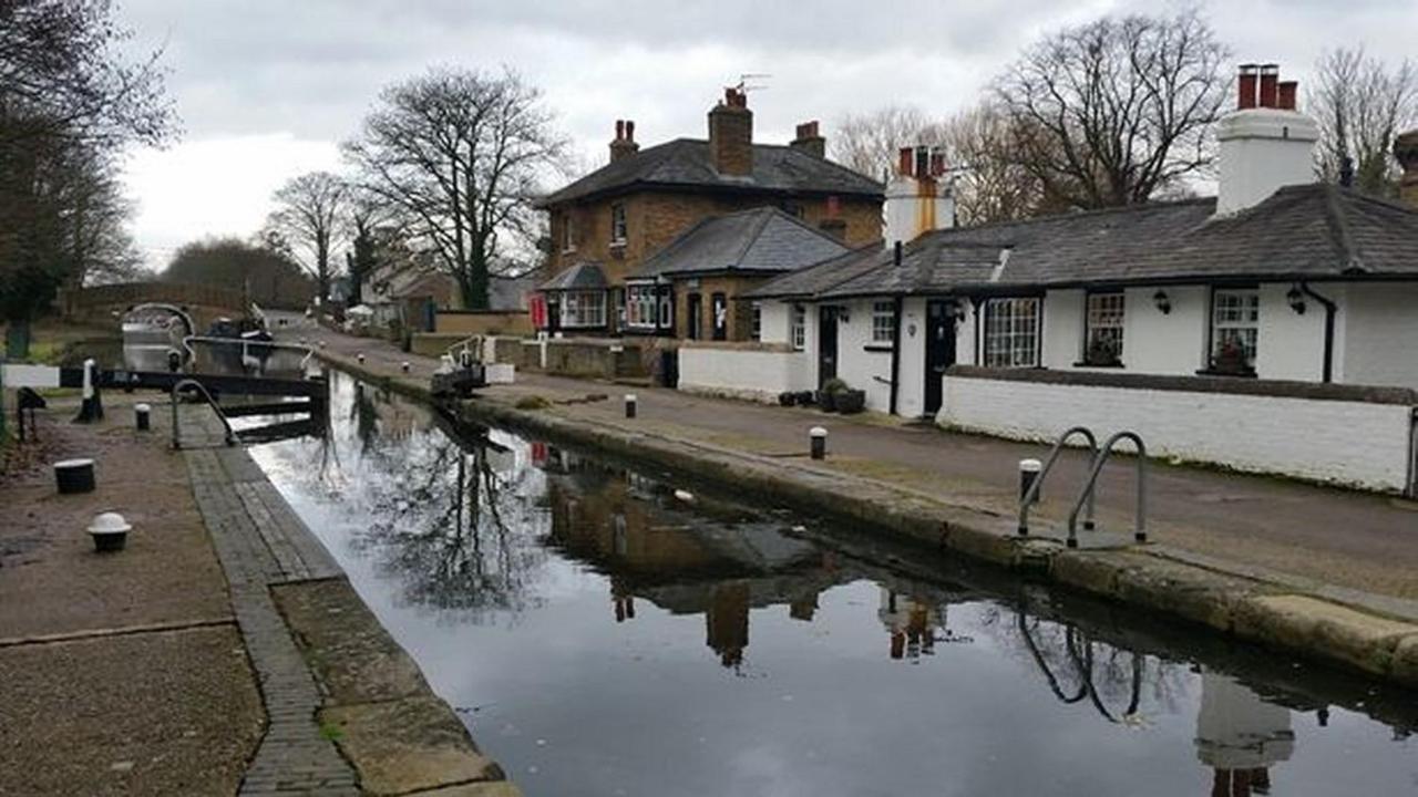 Вілла London Heathrow West Drayton  Екстер'єр фото